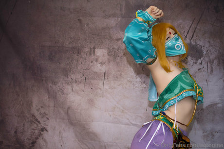 Sleeping Queen Regina erotic pornstar galleries