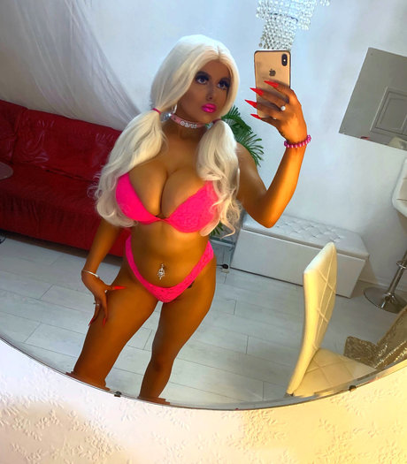 Jade Lyne pornstar free images