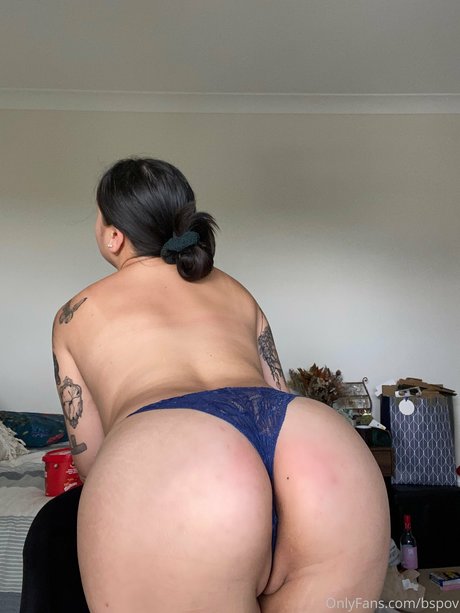 Bellaalouise porn model image