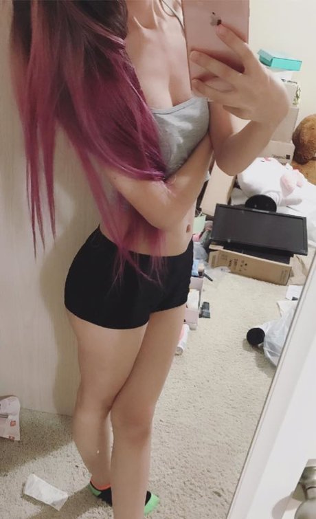 _Nancy Tran model picture