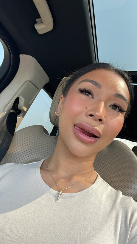 Kimmykumms high quality pornstar pic