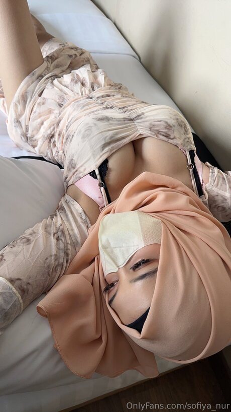 Sofiya Nur pornstar sexy pics