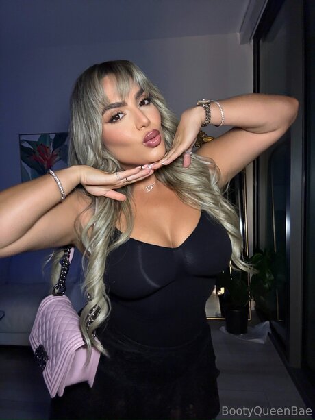 Bootyqueenbae pornstar pics