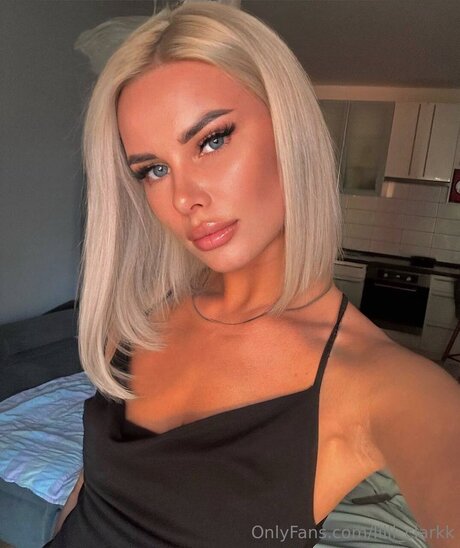 Lilli Clarkk hd model images