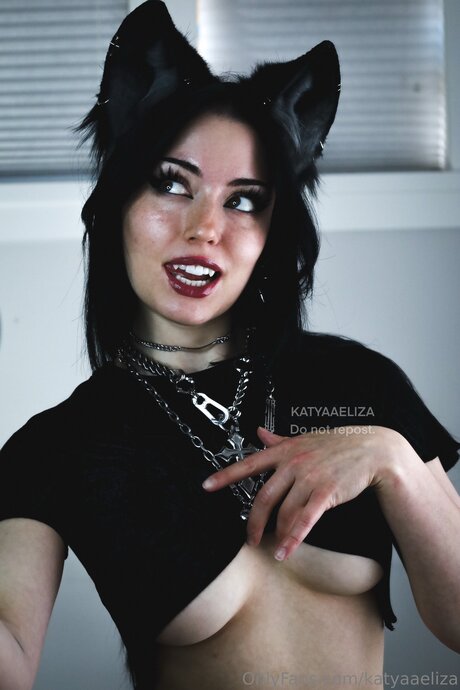 Katyaaeliza model nude image