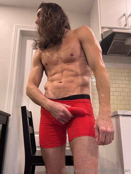 Midnightlycan star nude photos