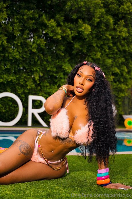 Tsparrisxxx model nude images