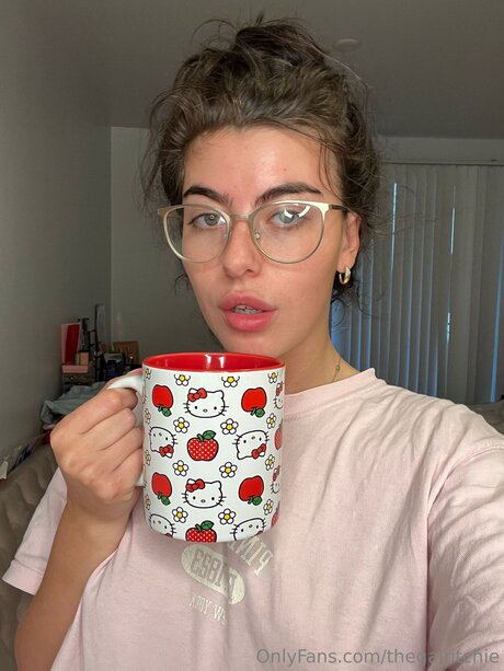 Thegalritchie model nude pic