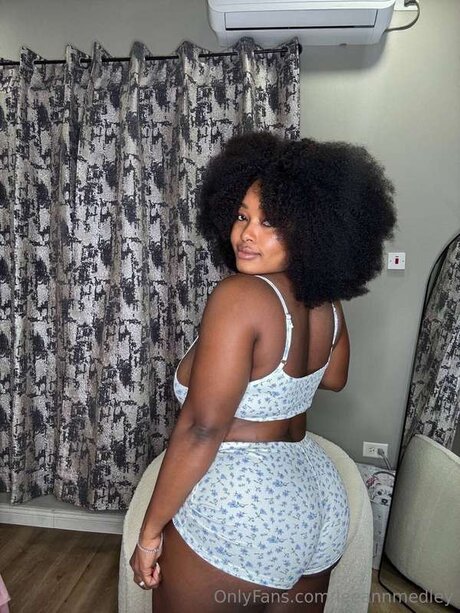 Leeannmedley perfect pornstar photo