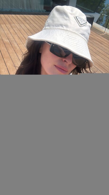 Katieflood star top photo