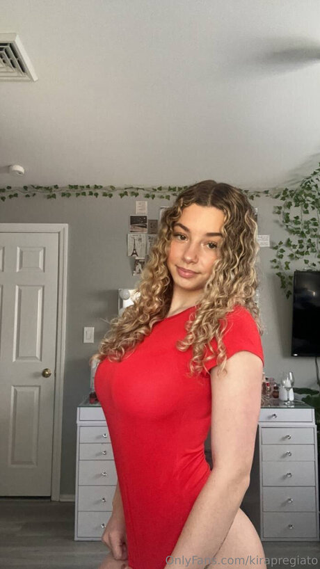 Kirapregiato star adult photos