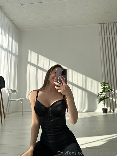 Vividveronica free star img