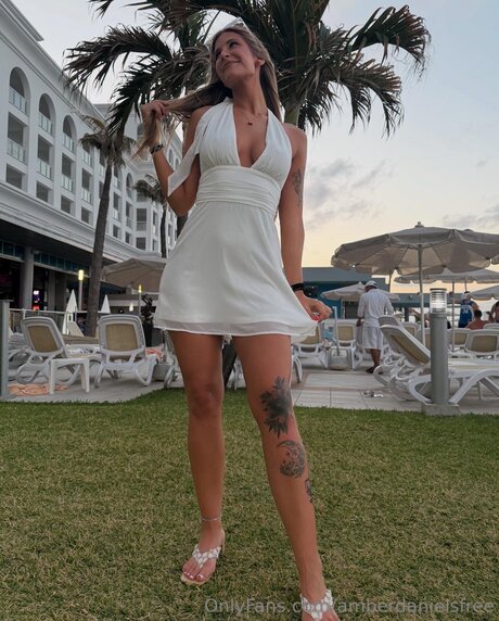 Amberdanielsfree hd pornstar image