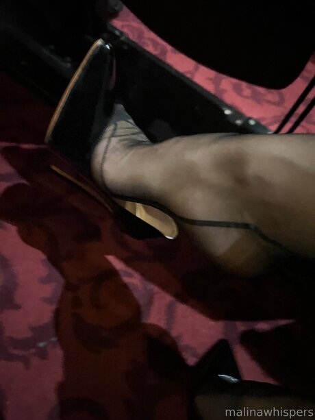 Malinawhispers xxx actress pics