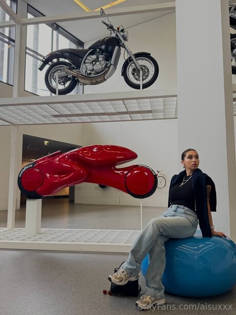 Aisuxxx nude star image