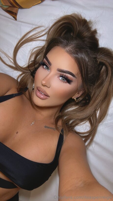 Itsaspenreign high quality actress gallery