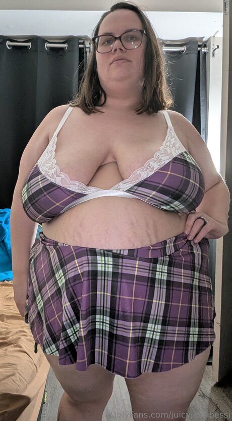 Juicyjessibessi pornstar archive