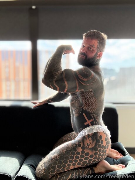 Freedurden sexy pornstar img