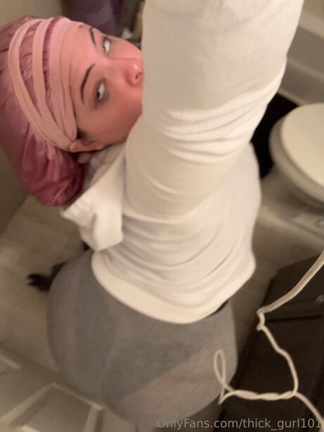 Thick Gurl101 pornographic actress galleries