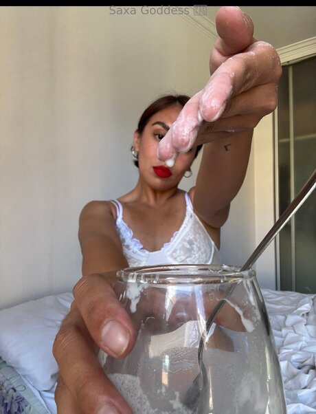 Khaleesisaxa top model pics