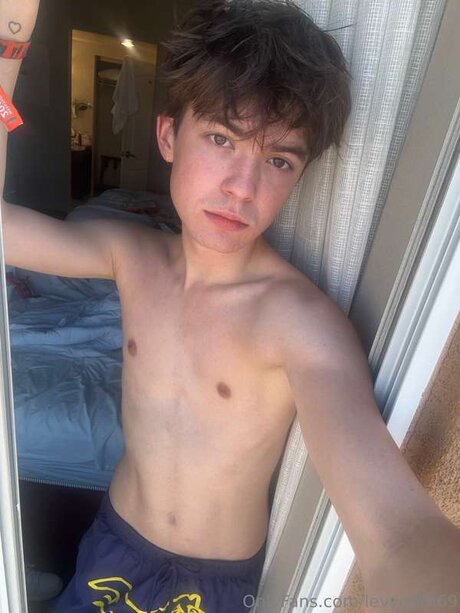 Levygoth69 free pornstar pics