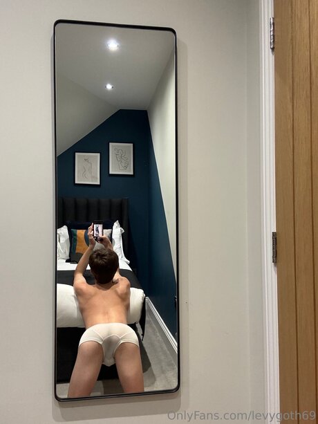 Levygoth69 model porn images