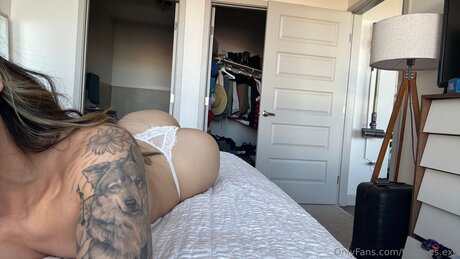 Tinytoes Exe art actress pictures