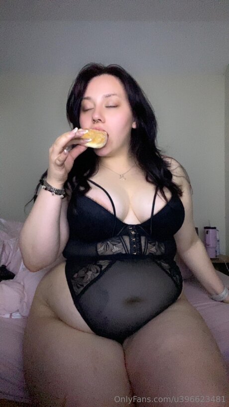 U396623481 nudes star img