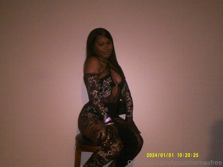 Tessathomasfree model beautiful img