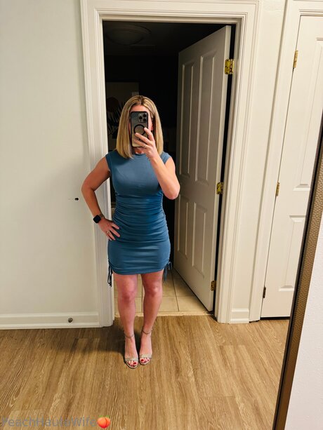 Peachhautewife star best photos