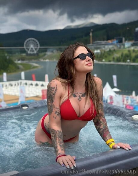 Evavipi high quality actress pictures