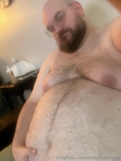 Massivemikela nudes model image