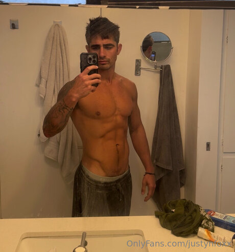 Justynfoxx nude star pic