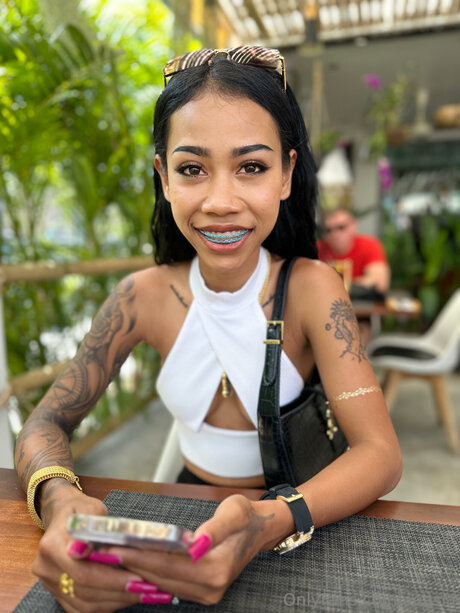 Aeasia pornstar adult images