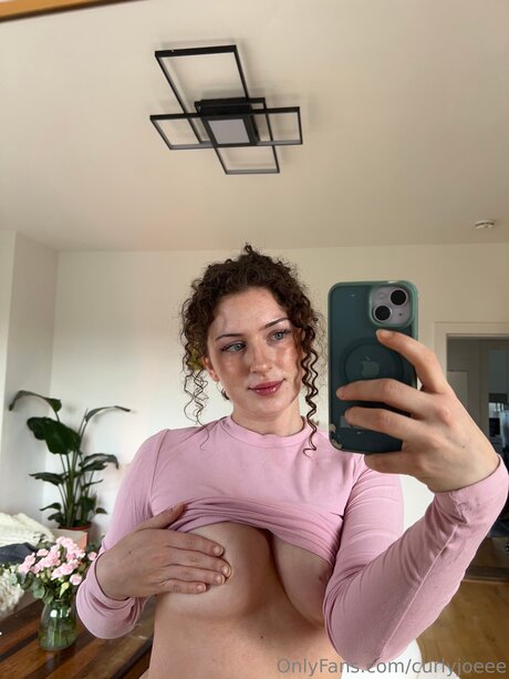 Curlyjoeee art actress pictures