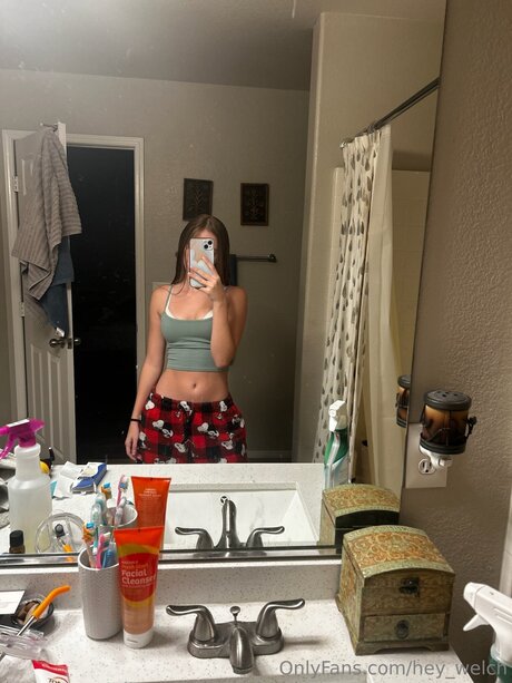 Hey Welch nude star pictures