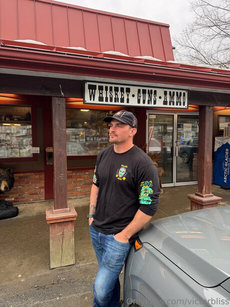 gay muscle onlyfans free naked photos