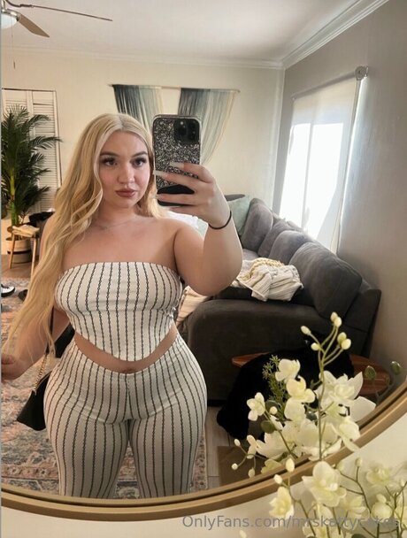 Mrskattycakes adult star photo