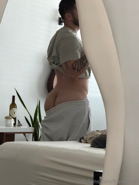 Frankfurdr nudes star pic