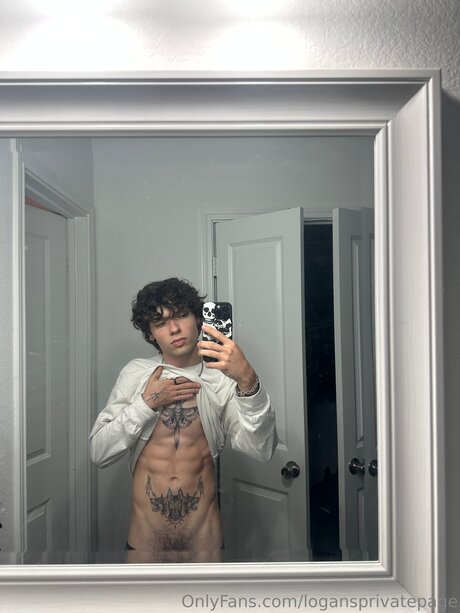 Logansprivatepage pornstar nude archive