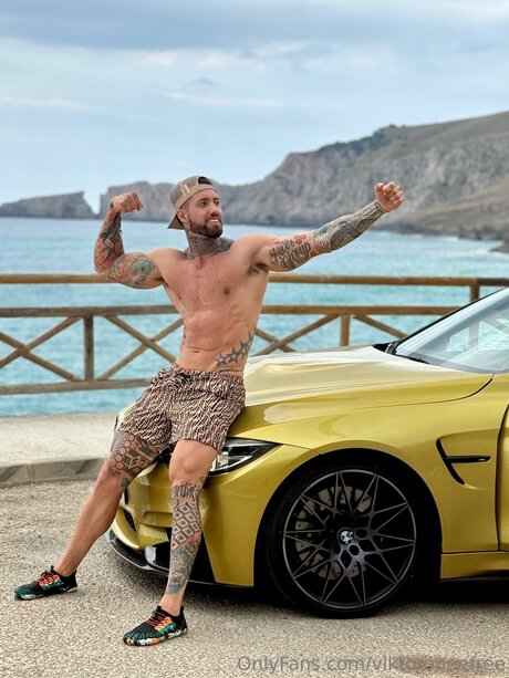 Viktoroneefree top actress photo