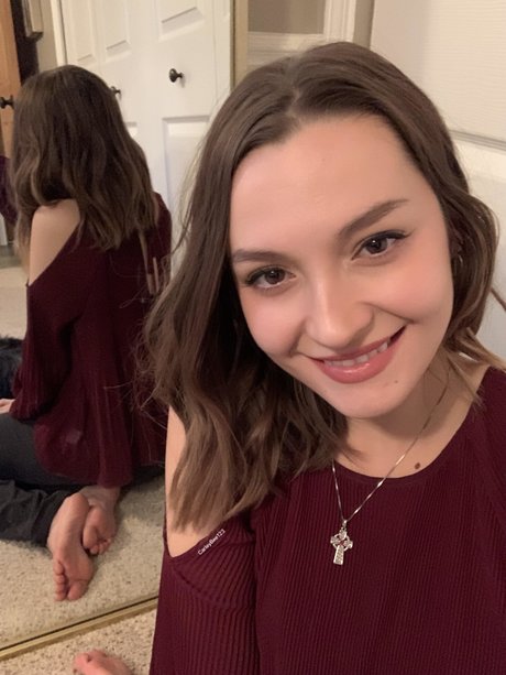 Carley Bee_ art star photos