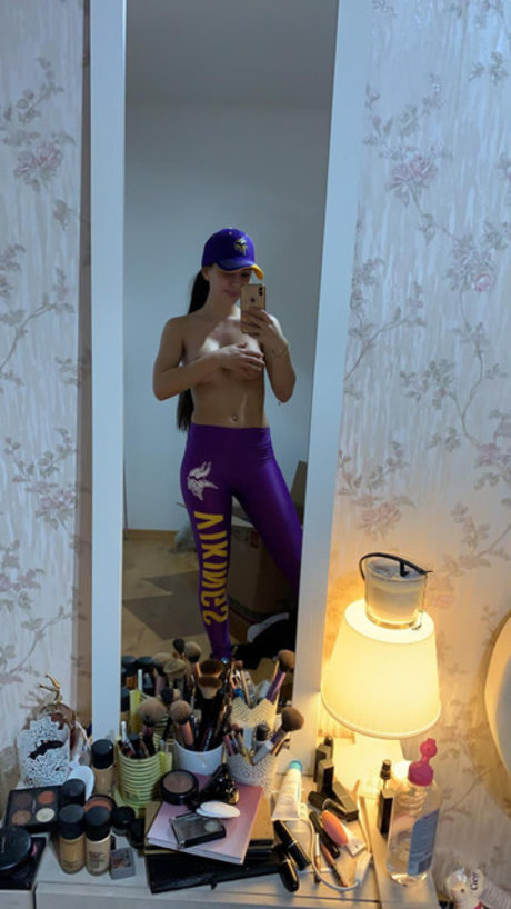 QueenZena pornstar hot img