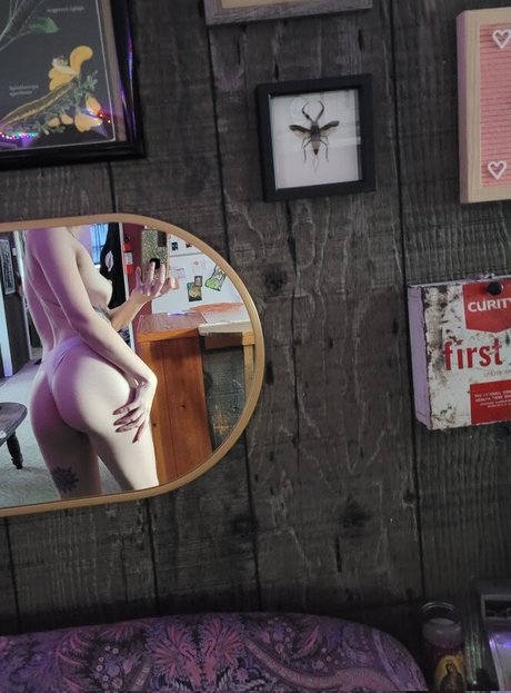 Faebelle sex model pics