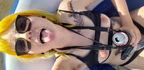 Faebelle model nude img