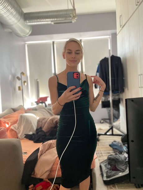 _Toadlips model hot photo