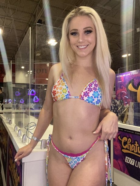 Lexi luv star exclusive image