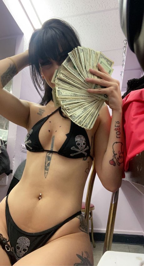 Lil Filth pornstar naked photos