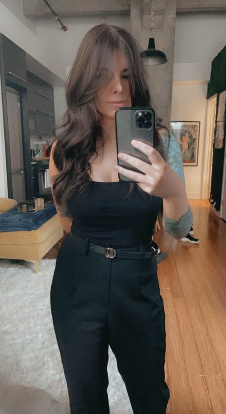 Crystal creeps erotic pornstar img