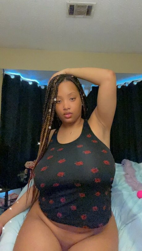 Kaycouture Stalli model sexy image